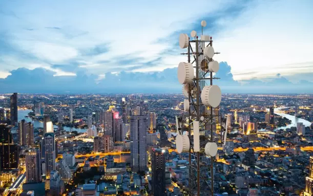 首个商用 U6GHz 移动通信网络